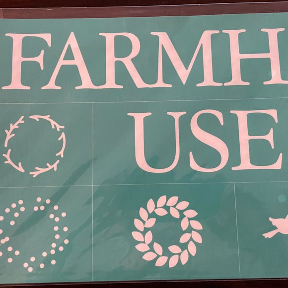 Chalk Couture Farmhouse Wreath - NEW in package - Picture 2 of 3